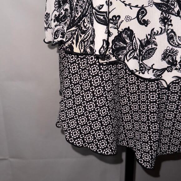 BCX floral square print racer back blouse women’s size large - Picture 5 of 7